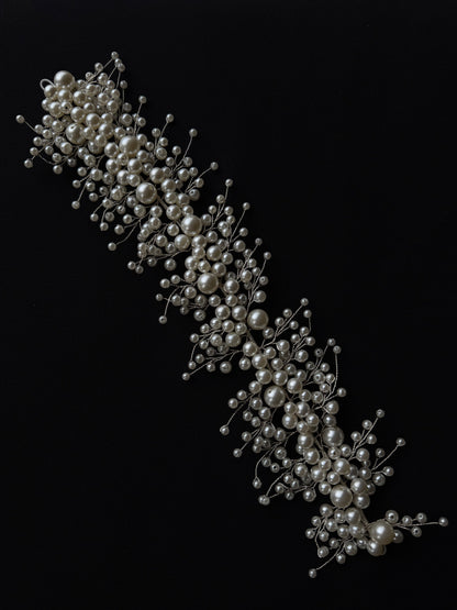 Luxurious Pearl Appliqué
