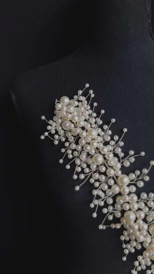 Luxurious Pearl Appliqué